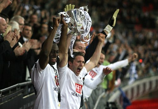 巴萨有意？德天空：努萨没解约条款，莱比锡冬窗不打算卖他（巴萨心动？德媒：努萨无解约金，莱比锡冬窗无意出售）