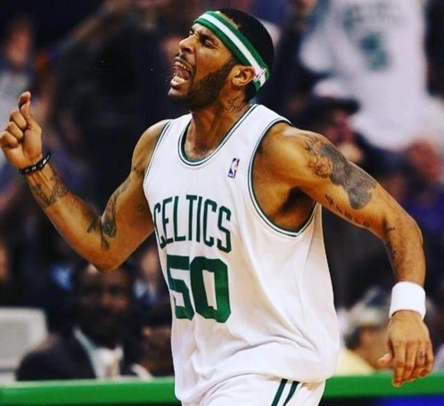 13胜4平，那不勒斯自1987年以来首次全年意甲主场保持不败（那不勒斯意甲全年主场不败，13胜4平达成1987年以来首次）