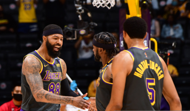 曼联迎战狼队，我真担心被惹毛的阿莫林，会帮利物浦解套！（曼联战狼队：就怕阿莫林发飙，替利物浦解困）