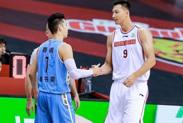 费尔明伤愈复出，巴塞罗那迎战贝蒂斯再添强援（费尔明复出归来，巴萨战贝蒂斯再增战力）