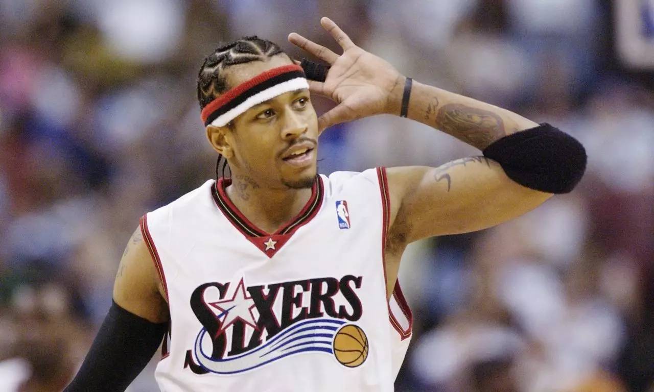 都体：佛罗伦萨球迷说DV9是“吉普赛人”，俱乐部被罚款2万欧（都体：佛罗伦萨球迷对DV9使用歧视性言论，俱乐部被罚2万欧元）