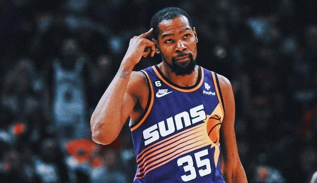 周末足坛激烈对决，拜仁、曼城、巴萨、AC米兰分别取得胜利，上演精彩绝杀。（周末豪门齐报捷！拜仁、曼城、巴萨、AC米兰相继取胜，上演压哨绝杀）