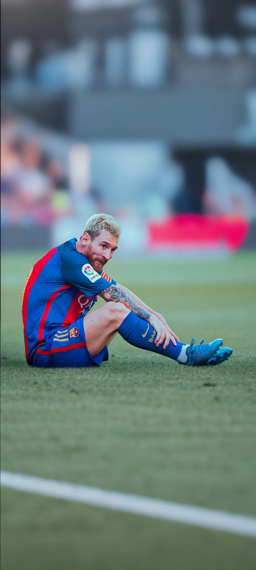 科曼称赞阿尔克马尔19岁中场斯密特：他身上的特质像佩德里（科曼：阿尔克马尔19岁中场斯密特的特质让我想起佩德里）