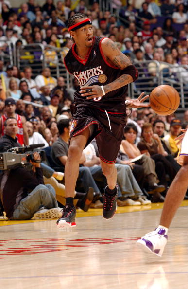 小法：不认为差距有那么大，有国米那种前锋你总会更接近胜利（小法：差距没那么夸张，若拥有国米那样的前锋，胜利会更近）