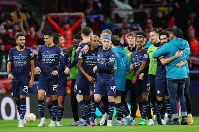 中超赛场争议判罚：VAR判罚引发热议,（中超判罚风波：VAR成争议焦点）