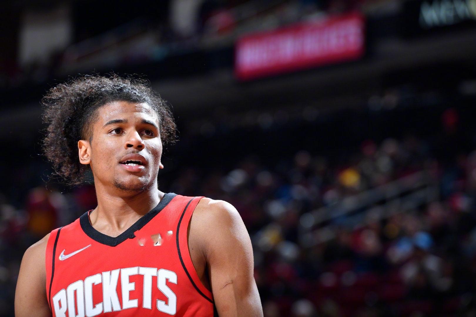 赫内斯：凯恩会在拜仁踢到2027年，在伦敦时他要靠保镖生活（赫内斯称凯恩将留在拜仁至2027年：在伦敦生活需靠保镖）