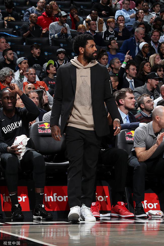 前锋连续助攻带动全队节奏（前锋连助攻激活全队节奏）