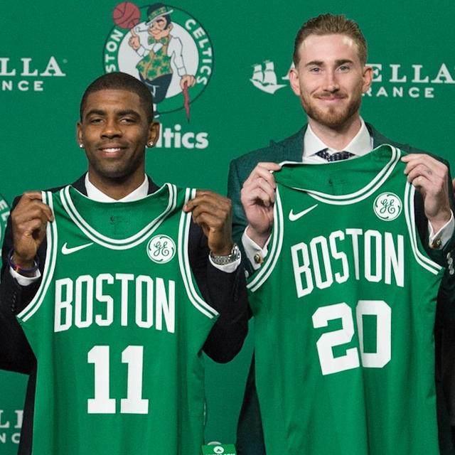 记者：于汉超参加教练员培训班，冬训时以助教身份与申花会合（记者称于汉超正参加教练员培训，冬训将以助教身份与申花汇合）