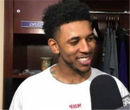 徐根宝：说我落伍的都不知道，我每天要看曼城、巴萨的比赛（徐根宝回应落伍质疑：我每天都看曼城和巴萨的比赛）