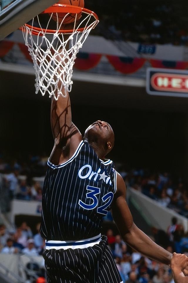 上海女排队长仲慧生日加练庆生（仲慧生日不休息，上海女排队长用加练庆生）